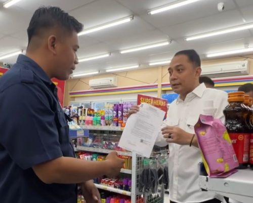 Eri Cahyadi, Walikota Surabaya Tegaskan Parkir Minimarket Harus Gratis, Izin Usaha Terancam Dicabut!