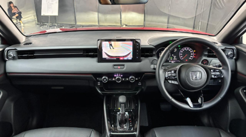 Honda, Honda HR-V, Toyota, Toyota Yaris, Toyota Yaris Cross, Salut, Honda Konsumsi BBM HR-V Hybrid Kalahkan Toyota Yaris Cross Hybrid