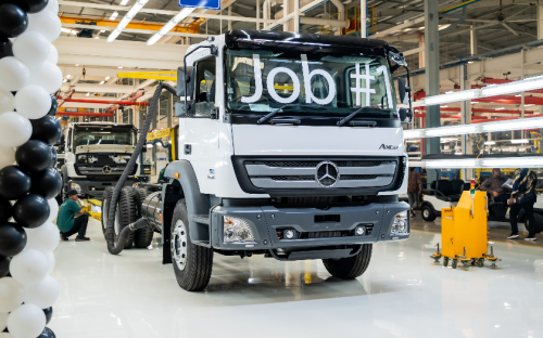 Investasi Rp 500 Miliar, Pabrik Truk Daimler di Cikarang Resmi Dibuka