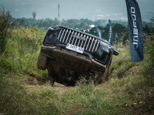 Uji Ketangguhan Jaecoo J8 AWD di Trek Off-road, Efortless Tanpa Batas, Pelototi Foto-foto Ekstremnya!a!