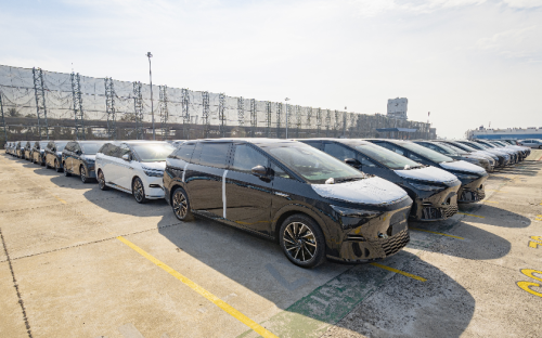 Xpeng, Xpeng X9, Xpeng X9 Dirakit Lokal Mulai Juli 2025, 6 Dealer Sudah Siaga Sambut Konsumen