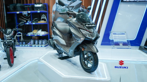 Suzuki , Cuma di Jakarta Fair Kemayoran 2025, Beli Suzuki Burgman dan V-Strom Diganjar Diskon, DP Ringan sampai Potong Cicilan