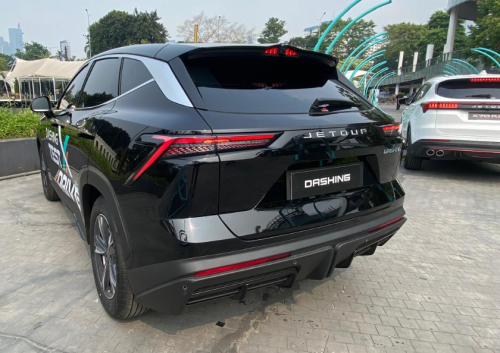 Catat Tanggalnya, Beli Jetour Dashing dan X70 Plus Gratis Jasa dan Suku Cadang 3 Tahun, Gratis Bensin 1.000 Liter