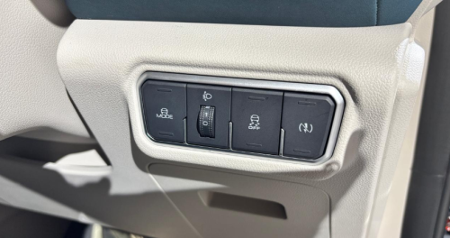 KOMPARASI: GWM ORA 03, Wuling Cloud EV dan BYD Dolphin, Mana Paling Oke Buat Aktivitas Harian?