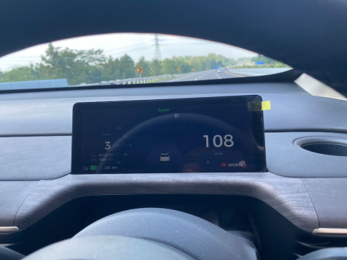 Cerita Makan Siang di Empal Gentong Cirebon dengan Wuling Cloud EV, Butuh Biaya Listrik Segini Aja