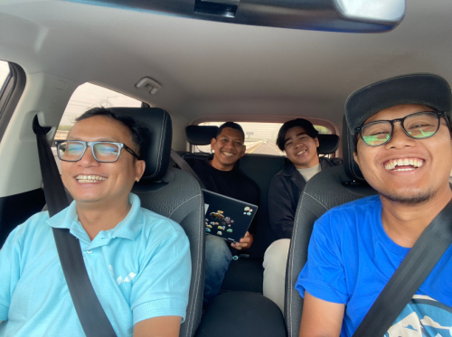 Wuling, Cerita Makan Siang di Empal Gentong Cirebon dengan Wuling Cloud EV, Butuh Biaya Listrik Segini Aja
