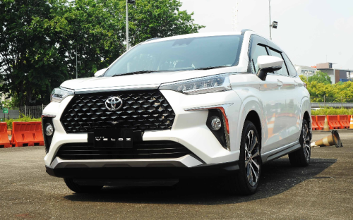 Toyota, Tinggal Hitungan Hari, Toyota Veloz Hybrid Dipredikasi Meluncur di GIIAS 2025