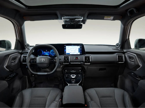 Toyota, Toyota Urban Cruiser, Suzuki eVitara , Suzuki , Pakai Platform Sama, Toyota Urban Cruiser EV dan Suzuki eVitara Hadir di GIIAS 2025, Ini Bedanya