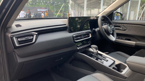 11 Ruang Ruang Penyimpanan Mitsubishi Destinator, No 9 Sering Jadi Rebutan