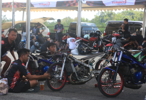 Galeri Foto: Pertamax Turbo Drag Bike 2025 di Sirkuit Lanud Gading Wonosari