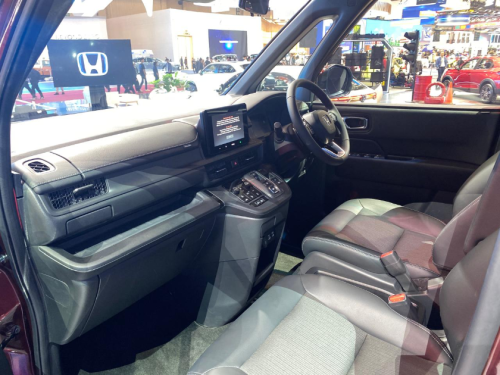 Honda, Honda e, Toyota, Toyota Voxy, Nissan, Nissan Serena, Enggak Tahunya Harga Honda STEP WGN e:HEV Lebih Murah Dibanding Toyota Voxy dan Nissan Serena e-Power