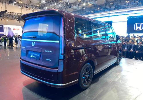 Honda, Honda e, Toyota, Toyota Voxy, Nissan, Nissan Serena, Enggak Tahunya Harga Honda STEP WGN e:HEV Lebih Murah Dibanding Toyota Voxy dan Nissan Serena e-Power