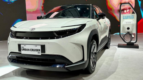 Toyota, Toyota bZ4X, Toyota bZ4X Resmi Dirakit Lokal, Harganya Siap Gebrak Pasar Indonesia
