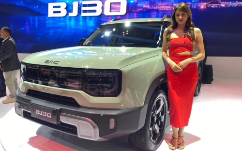 BAIC, Cuma di GIIAS 2025, Pesan BAIC BJ30 Hybrid AWD Dapat Potongan Harga Rp 30 Juta