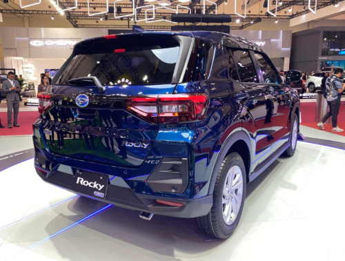 Daihatsu Rocky, Daihatsu, Komparasi Daihatsu Rocky e-Smart Hybrid vs Chery Tiggo Cross CSH, Siapa Paling irit Bahan Bakar?