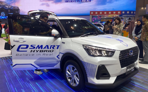Daihatsu Rocky, Daihatsu, Surprise, Daihatsu Rocky e-Smart Hybrid Resmi Dipasarkan, Harga di Bawah Rp 300 Juta Aja!