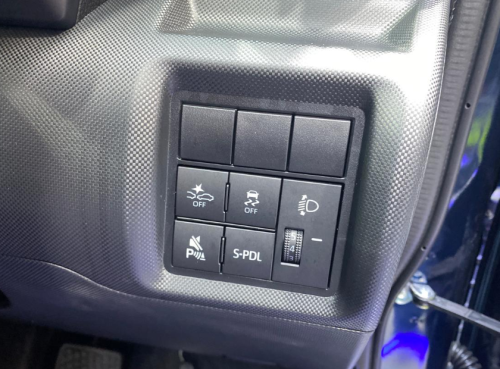 Daihatsu Rocky, Daihatsu, Surprise, Daihatsu Rocky e-Smart Hybrid Resmi Dipasarkan, Harga di Bawah Rp 300 Juta Aja!