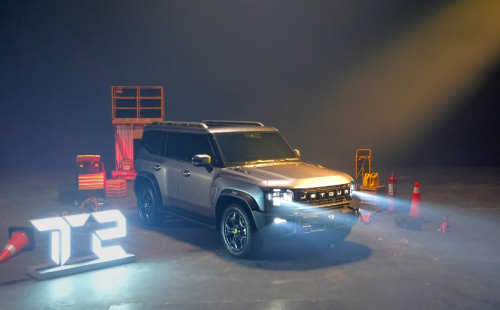 Di GIIAS 2025 Jetour Perkenalkan T2 Setir Kanan Pertamanya di Dunia, Sorot Lampunya Bisa Sampai 200 Meter