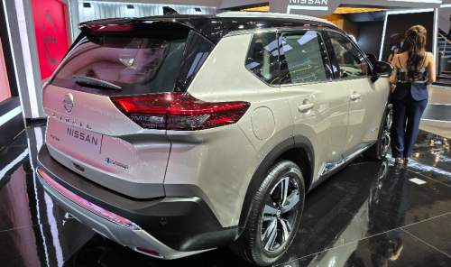 Nissan, Nissan X-Trail, Nissan X-Trail e-Power Resmi Meluncur di GIIAS 2025, Harga Pre Booking Segini