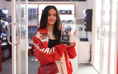 Autovision Luncurkan BiLED Projector Dakar Carbon RTF di GIIAS 2025. Punya Fitur Modern dan Teknologi Canggih