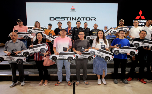 Mitsubishi, Mitsubishi Destinator, Mitsubishi Serahkan 50 Unit Destinator Kepada Konsumen. Sekaligus ke Shabrina dan Fajar  Indonesian Idol Season XIII
