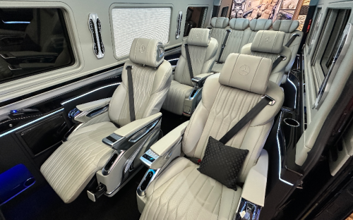 Baze Pamer Karoseri Van Mewah di GIIAS 2025, Jok Elektrik dan Nuansa Homey untuk Lawan Macet Jakarta