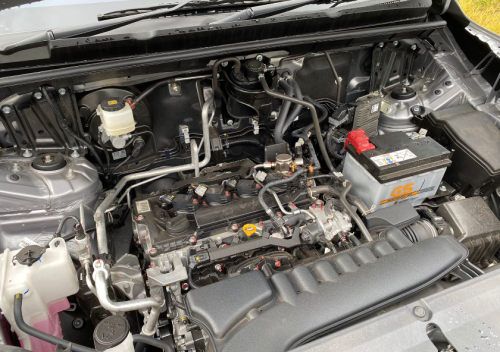 Komparasi Mitsubishi Destinator vs Toyota Kijang Innova Zenix Gasoline, Mana Lebih Powerful?