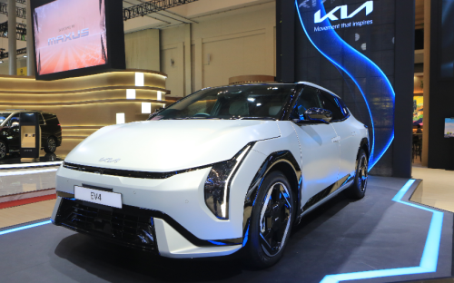 Kia EV4 Tampil Perdana di Indonesia, Punya Jarak Tempuh 600 Km, 0-100 Km/jam Hanya 7,4 Detik