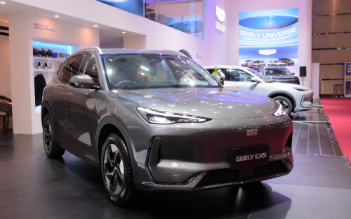 Beli Geely EX5 di GIIAS Dapat Harga Khusus 500 Pembeli Pertama, Gratis Portable Charger Plus Bawa Pulang iPhone 16