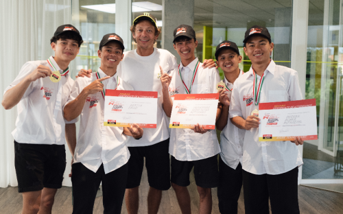 MotoGP, Valentino Rossi, Galeri Foto: Keseruan 5 Pembalap Muda Indonesia Jalani Summer Camp di Markas Legenda MotoGP Valentino Rossi