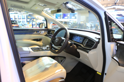 Baru Satu Semester, Denza D9 Sudah Terjual 6.200 Unit, Apa Sih Hebatnya?