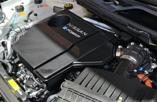 Duel Sengit Medium SUV Hybrid: Honda CR-V e:HEV vs Nissan X-Trail e-Power, Lebih Oke Mana?