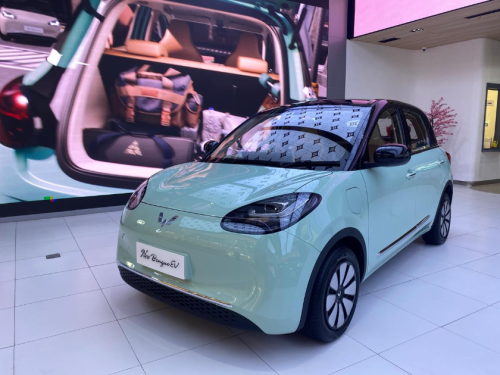 BYD, Wuling, Komparasi Panas: Benarkah BYD Atto 1 Lebih Oke Dibanding Wuling BinguoEV? Ini Penjelasannya
