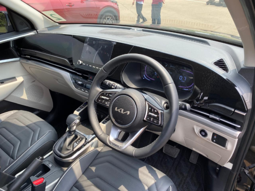 POV Kenalan Sama Kia Carens, Medium MPV Harga 400 Jutaan Fitur Seabrek