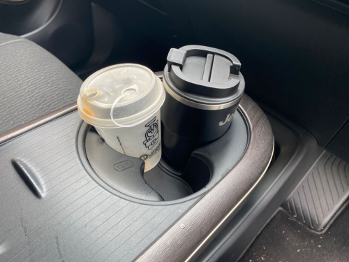 6 Tips Saat Terjebak Kemacetan Parah, Biar Nggak Bete