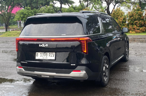 Punya Duit 1 Miliar, Pilih Kia Carnival HEV atau Toyota Alphard HEV, Begini Spek dan Harganya