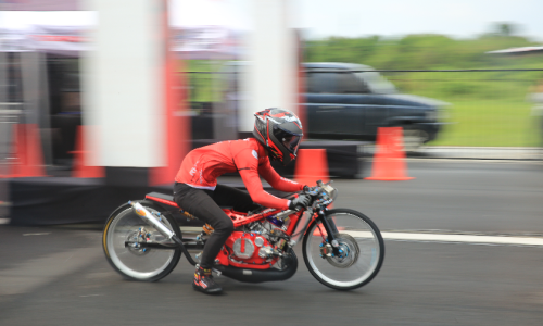 Pertamax Turbo DragFest 2025 Hasilkan Juara Drag Sejati, Bukan di Jalan Raya