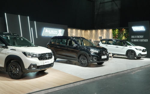 Suzuki , 10 Ubahan Suzuki New XL7 Hybrid Alpha Kuro, Makin Eksklusif Berkat Dominan Hitam