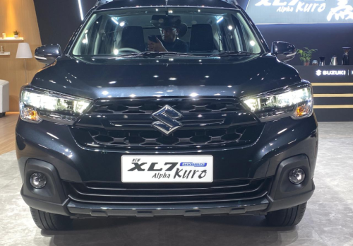 Suzuki , 10 Ubahan Suzuki New XL7 Hybrid Alpha Kuro, Makin Eksklusif Berkat Dominan Hitam