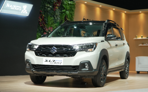 Suzuki , Suzuki New XL7 Hybrid Alpha Kuro, Produk Lokal Kini Tampil Lebih Fresh dan Elegan