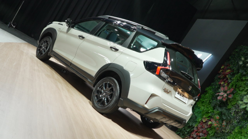 Suzuki , Suzuki New XL7 Hybrid Alpha Kuro, Produk Lokal Kini Tampil Lebih Fresh dan Elegan