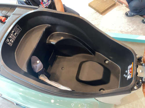 Suzuki , Suzuki Access 125 Resmi Diluncurkan di IMOS 2025, Skutik Retro Pas Buat Kaum Urban Pengin Tampil Beda
