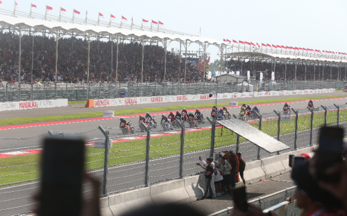 MotoGP, Rekor, MotoGP Mandalika Sedot 140 Ribu Penonton, Jumlah Transaksi Hingga Rp 1,9 Milyar