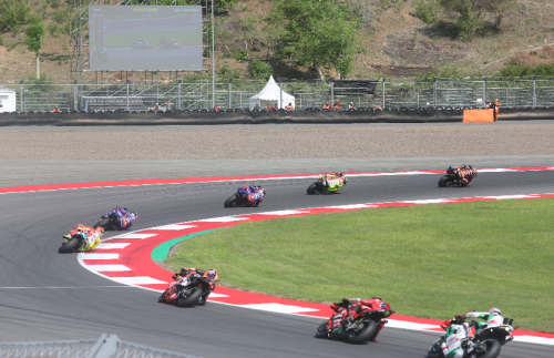 MotoGP, Pembalap 20 Tahun Fermin Aldeguer Lengkapi 4 Juara Berbeda di MotoGP Mandalika 2025
