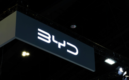 BYD, Drop, Penjualan BYD Group Turun Pertama Kalinya sejak 2020, Pesaing Utamanya Malah Naik