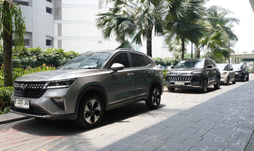 Wuling Darion EV Hadir di Central Park Mall, Beli Wuling Sekarang Gratis Roofbook hingga iPhone 16