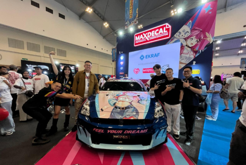 Nissan, Nissan GTR R35 Dibungkus Sticker Ini, Karakter EVOS Disekujur Bodi Jadi Lebih Hidup