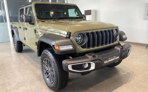 Jeep, Jeep Gladiator, Jip Double Cabin New Jeep Gladiator Resmi Dijual, Harganya Lebih Dari Rp 2 Miliar