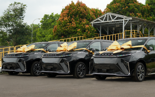 Maxus Indonesia Serahkan Unit Mifa 7 & 9 ke Konsumen, Produksi Lokal TKDN 40 Persen