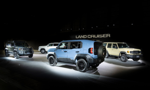 Toyota, Toyota Land Cruiser, Toyota FJ Cruiser, Toyota Land Cruiser FJ Resmi Diperkenalkan, Meluncur di Indonesia Tahun Depan?